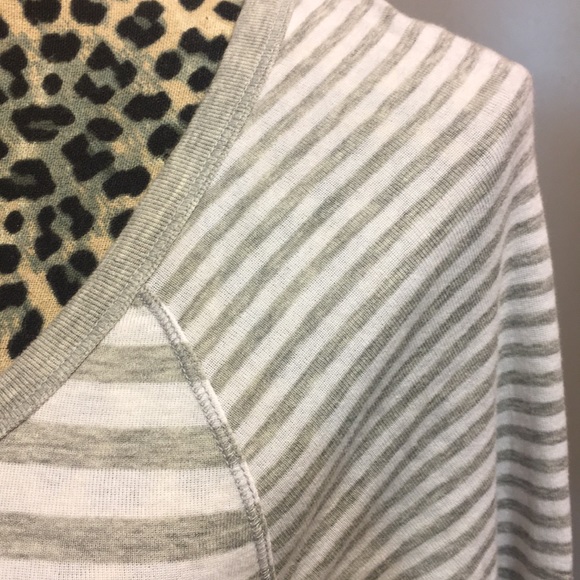 Like new Old Navy long sleeve shirt - Picture 7 of 8